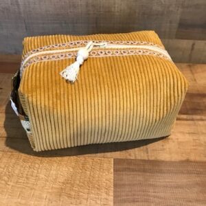 Trousse plate velours moutarde