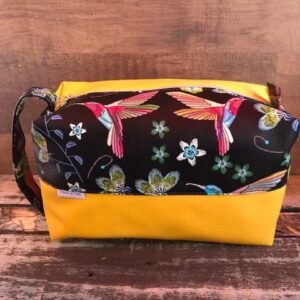 Trousse simili jaune