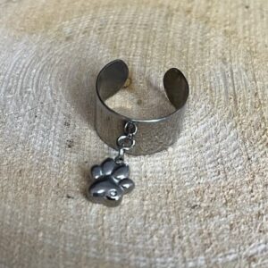 Bague acier avec breloque patte de chien